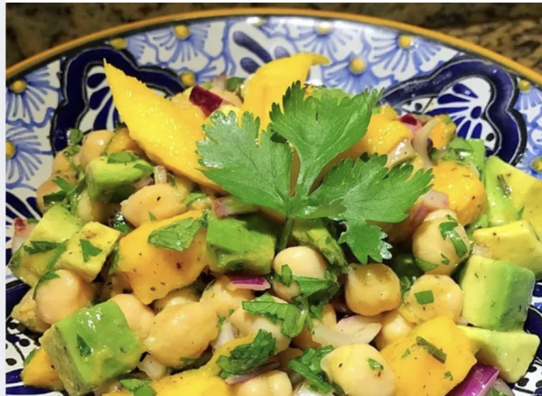 SÁBADO DE RECETA: ENSALADA DE GARBANZO, MANGO Y AGUACATE